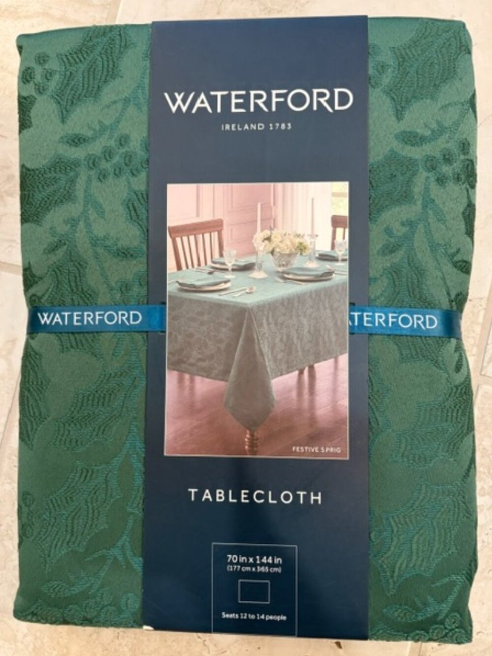 New Waterford Green Jacquard Holly Leaf Tablecloth 70 x 144" Linens Holiday
